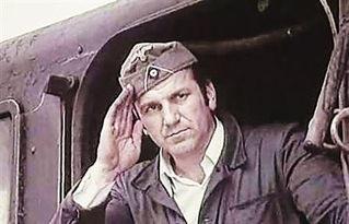 电影瓦尔特保卫萨拉热窝,英勇抗争，民族精神的赞歌